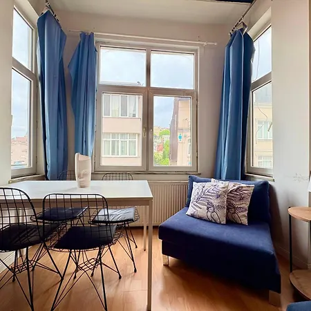 High Ceiling Cozy With 3 Bedroom Beyoglu Διαμέρισμα *