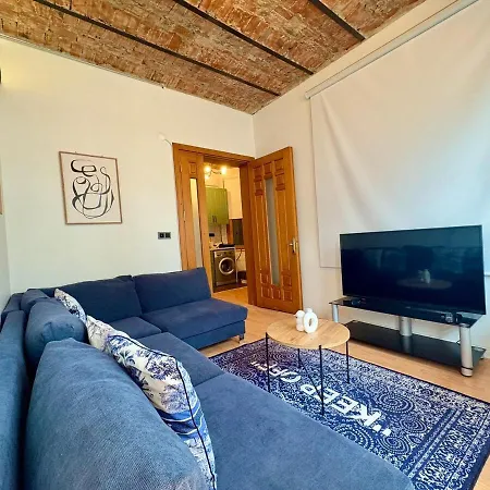 High Ceiling Cozy With 3 Bedroom Beyoglu * Κωνσταντινούπολη