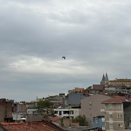 High Ceiling Cozy With 3 Bedroom Beyoglu Apartamento *