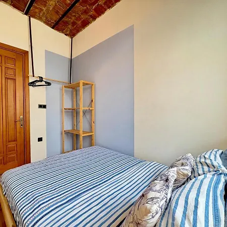 Apartment High Ceiling Cozy With 3 Bedroom Beyoglu