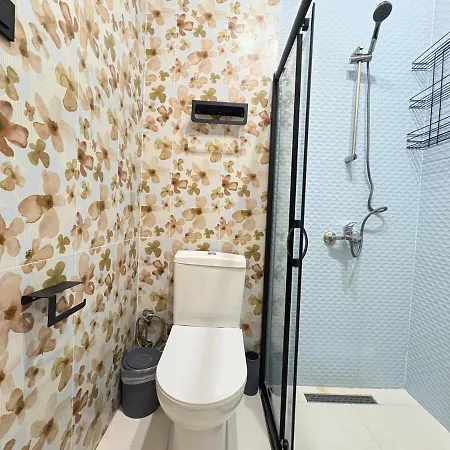 High Ceiling Cozy With 3 Bedroom Beyoglu *